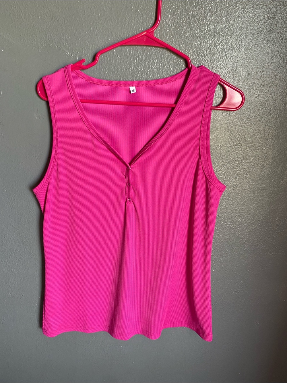 Women's Fuchsia Ribbed V-Neck Tank Top